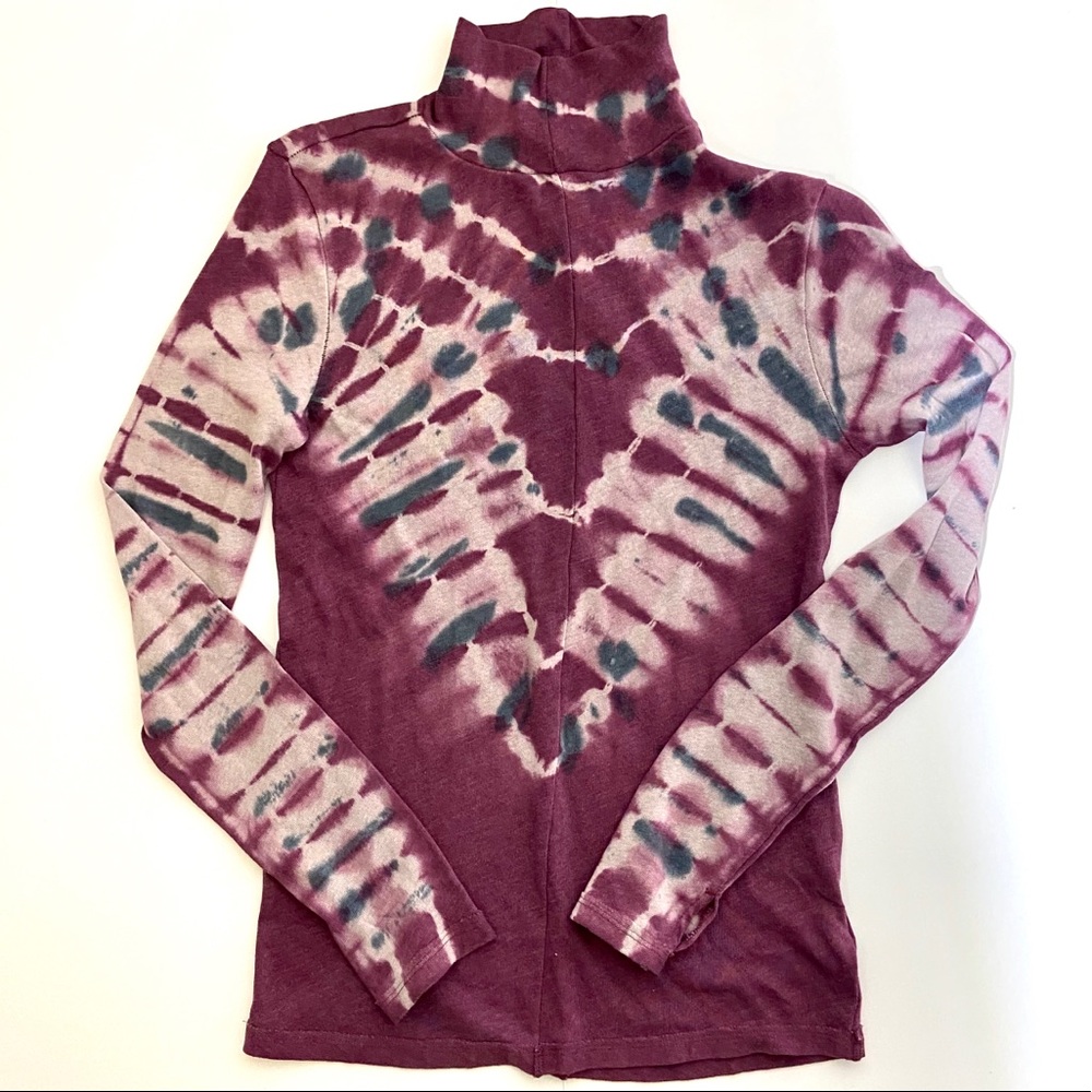 L FREE PEOPLE Psychedelic Tie-dye Turtleneck Top - Picture 5 of 7